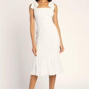 NWT Lulu’s Bimini White Swiss Dot Tie-Strap Midi Dress